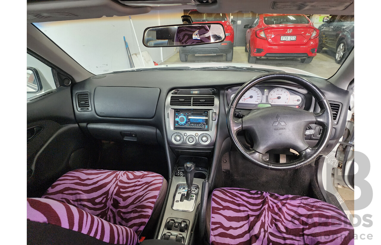 11/2003 Mitsubishi Magna VR-X TJ 4d Sedan White 3.5L