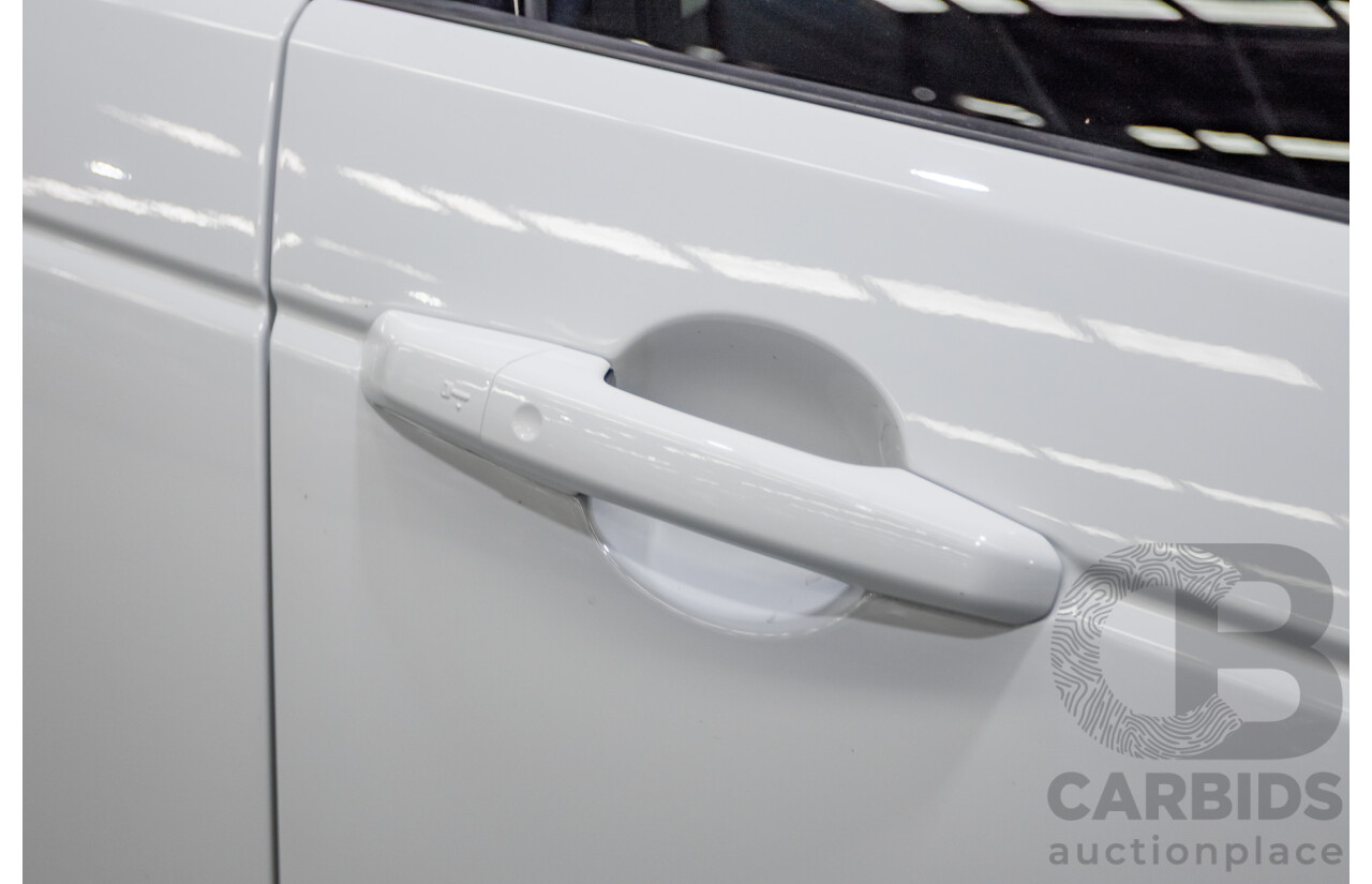 7/2018 Land Rover Discovery Sport TD4 SE (AWD) L550 MY18 4d Wagon Polaris White Turbo Diesel 2.0L - (132kW)