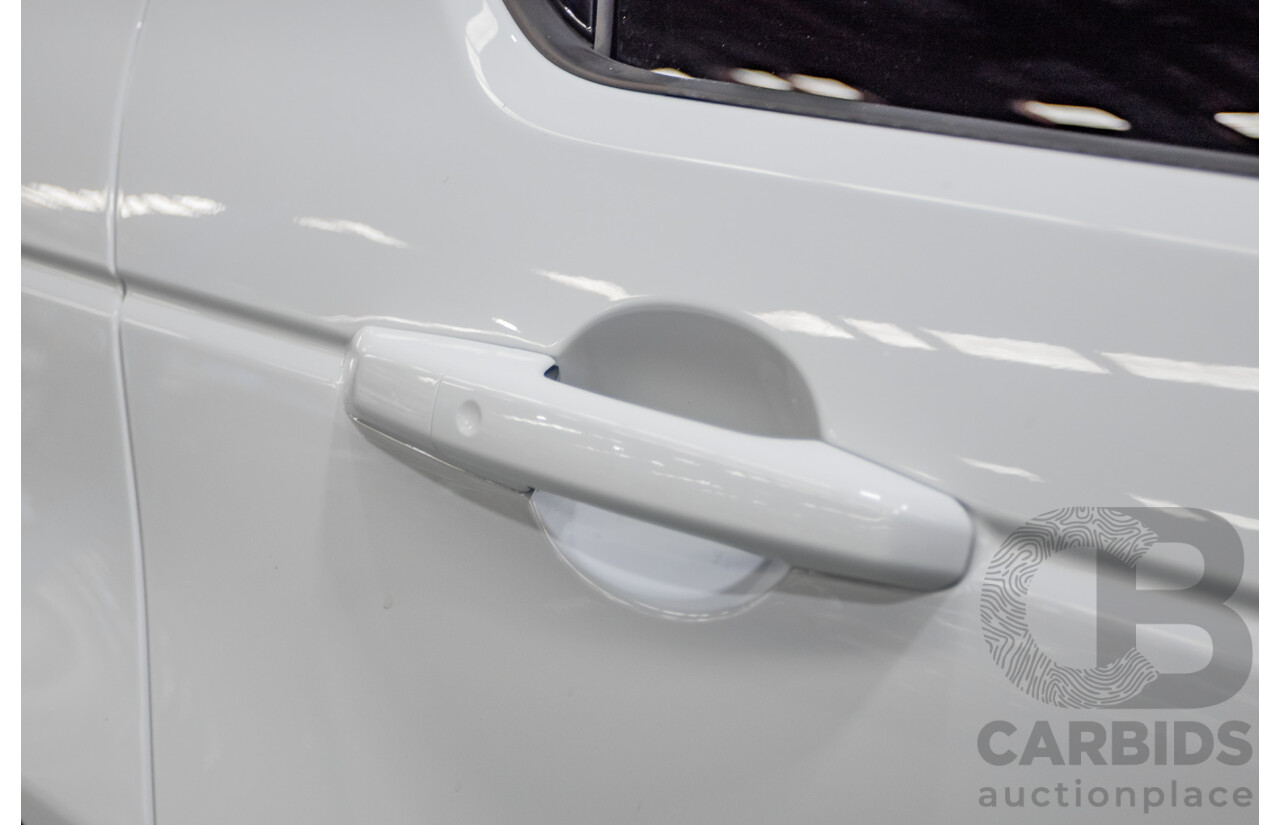 7/2018 Land Rover Discovery Sport TD4 SE (AWD) L550 MY18 4d Wagon Polaris White Turbo Diesel 2.0L - (132kW)