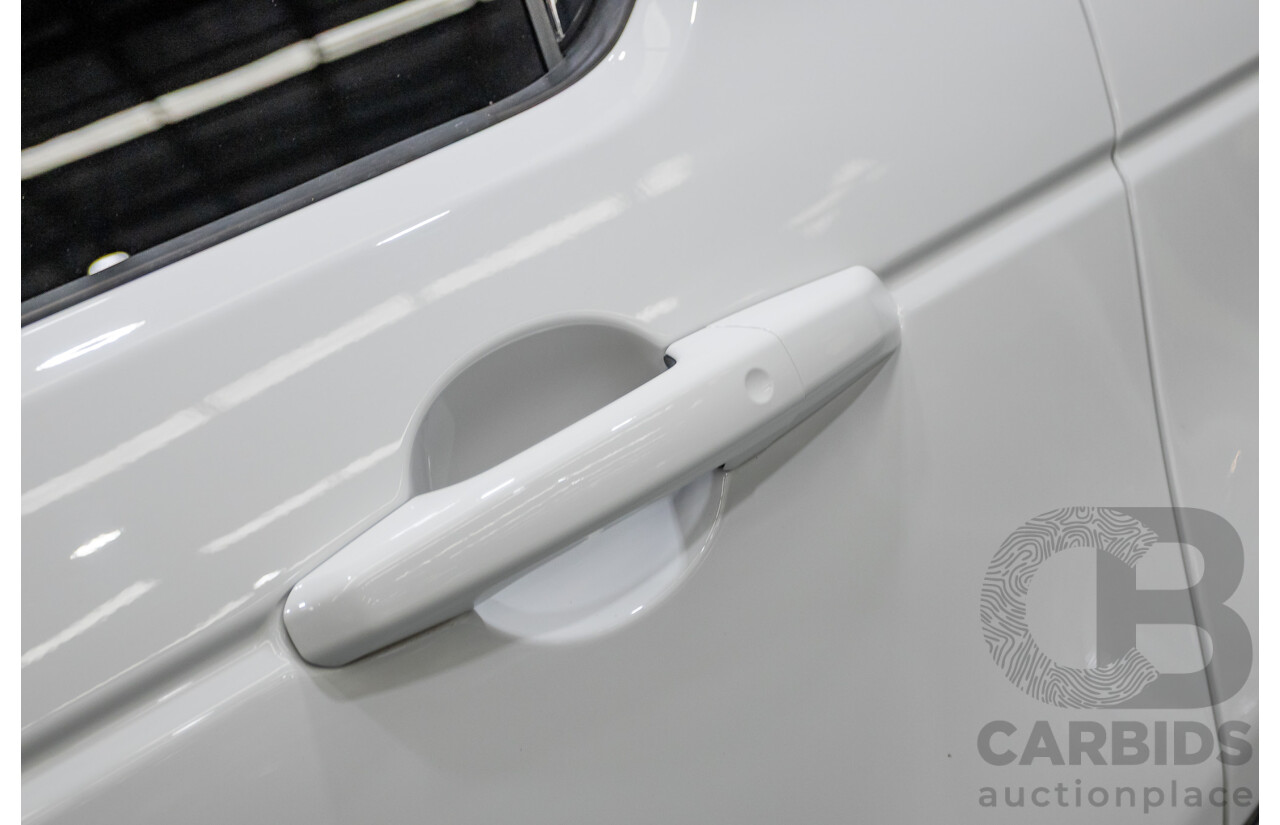 7/2018 Land Rover Discovery Sport TD4 SE (AWD) L550 MY18 4d Wagon Polaris White Turbo Diesel 2.0L - (132kW)