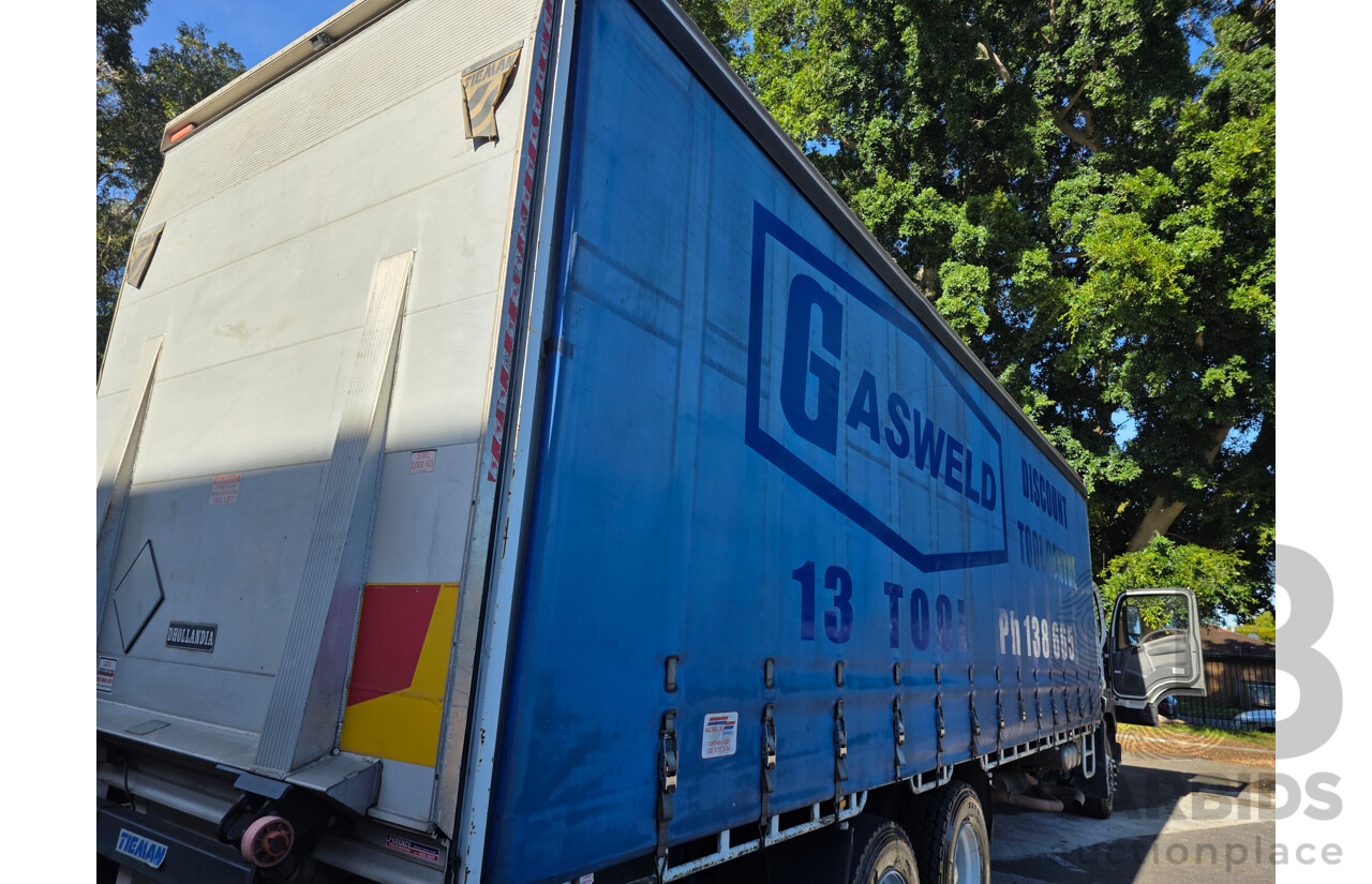 6/2011 Isuzu FXR 350 Sitec Series III 1000 4x2 Pantech 2d Truck Turbo Diesel 9.8L