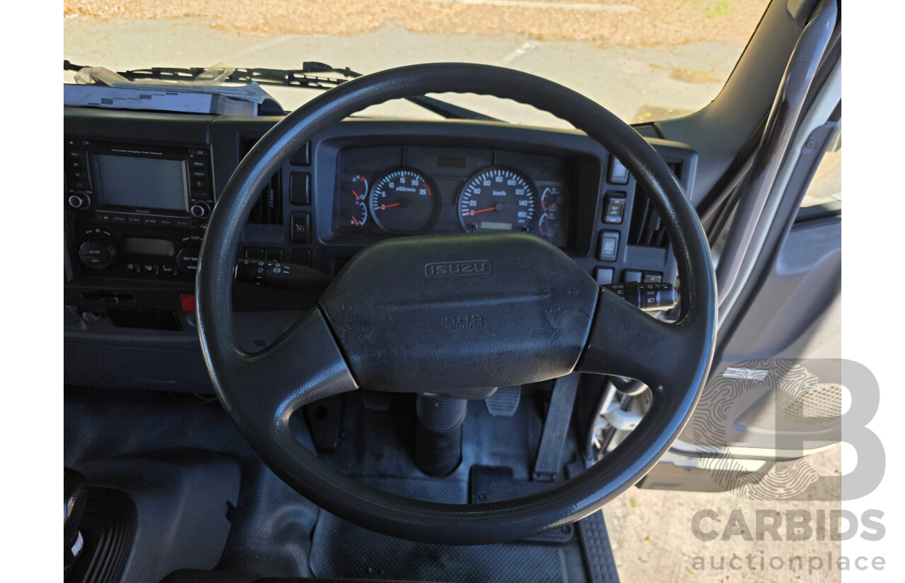 6/2011 Isuzu FXR 350 Sitec Series III 1000 4x2 Pantech 2d Truck Turbo Diesel 9.8L