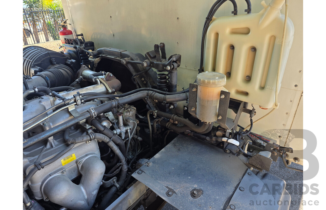 6/2011 Isuzu FXR 350 Sitec Series III 1000 4x2 Pantech 2d Truck Turbo Diesel 9.8L