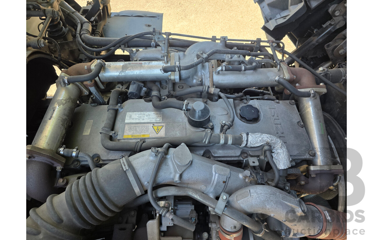 6/2011 Isuzu FXR 350 Sitec Series III 1000 4x2 Pantech 2d Truck Turbo Diesel 9.8L