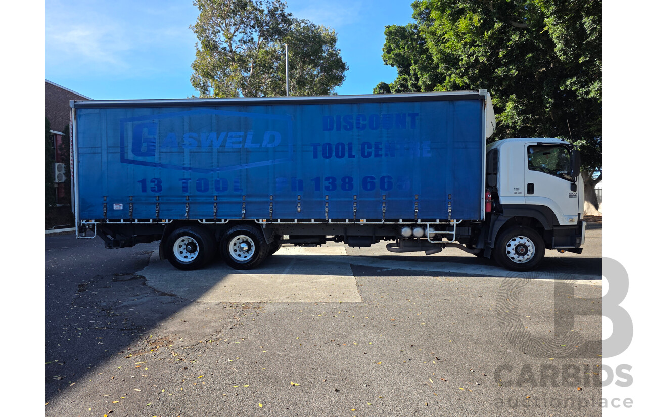 6/2011 Isuzu FXR 350 Sitec Series III 1000 4x2 Pantech 2d Truck Turbo Diesel 9.8L
