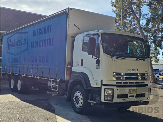 6/2011 Isuzu FXR 350 Sitec Series III 1000 4x2 Pantech 2d Truck Turbo Diesel 9.8L