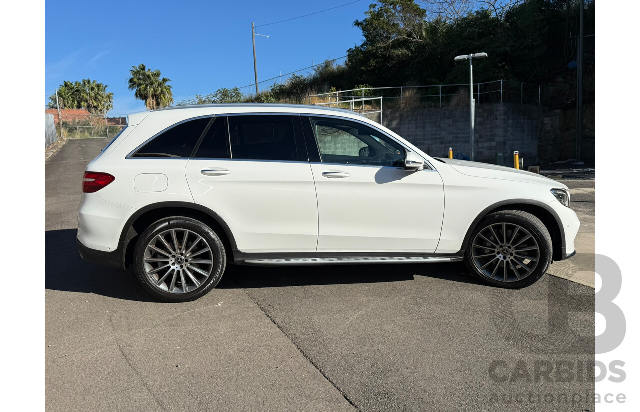 07/2019 Mercedes-Benz Glc 300 4MATIC AWD X253 MY20 4D Wagon White 2.0L