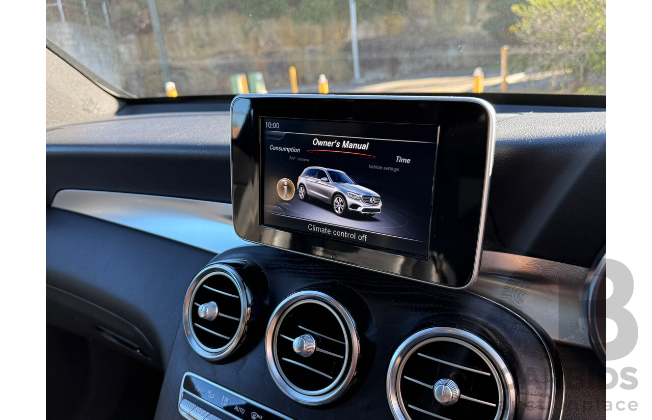 07/2019 Mercedes-Benz Glc 300 4MATIC AWD X253 MY20 4D Wagon White 2.0L
