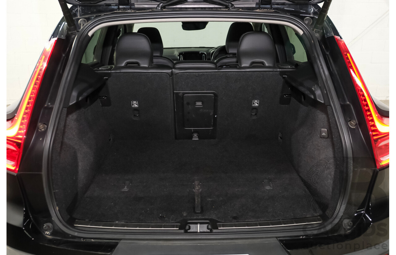 06/2021 Volvo XC40 T4 Inscription (AWD) 536 MY21 4d Wagon Black Turbo Diesel 2.0L