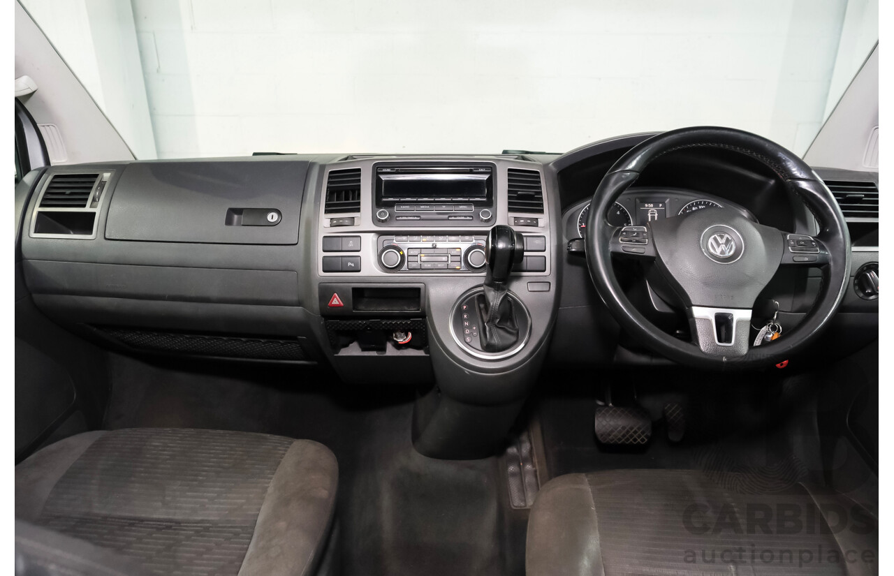 11/2013 Volkswagen Multivan Comfortline TDI340 T5 MY13 4D Wagon Reflex Silver Metallic Turbo Diesel 2.0L