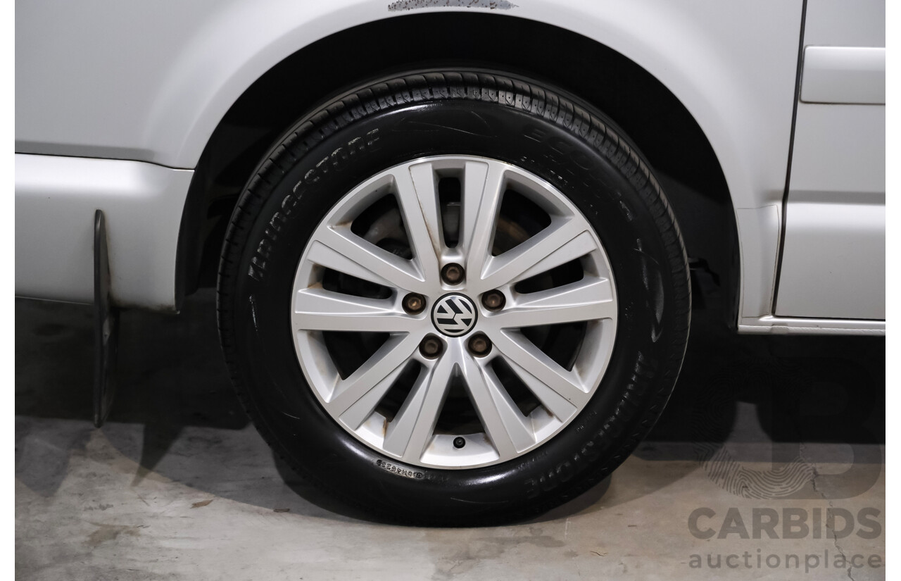 11/2013 Volkswagen Multivan Comfortline TDI340 T5 MY13 4D Wagon Reflex Silver Metallic Turbo Diesel 2.0L