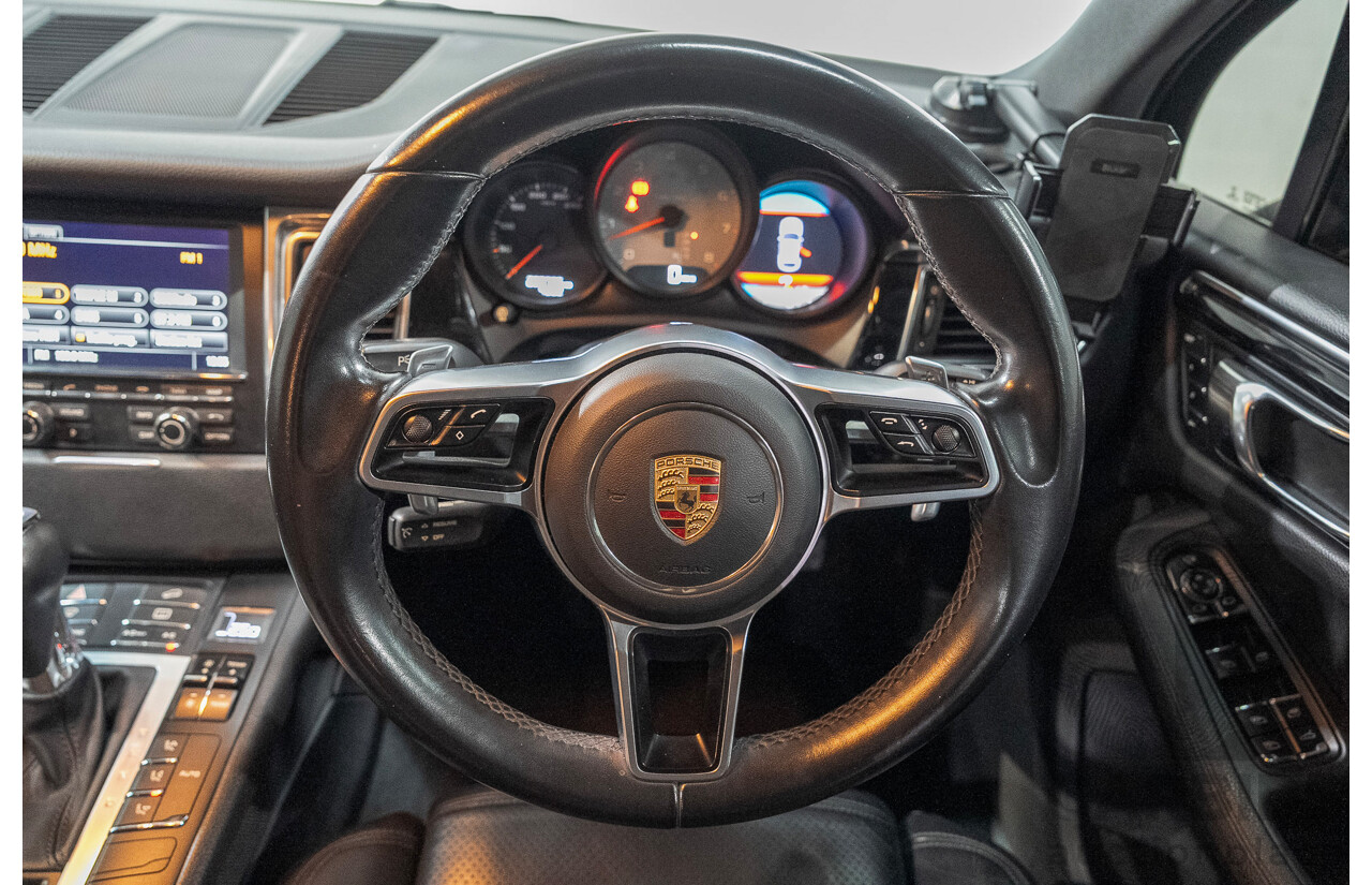 08/2014 Porsche Macan S (AWD) 4d Wagon Black Twin turbo V6 3.0L