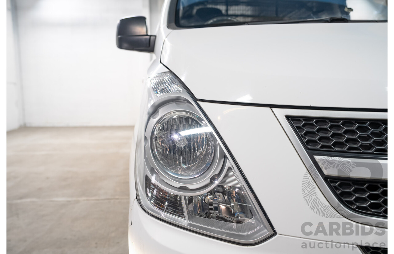 07/2013 Hyundai iLoad TQ MY13 4d Van Creamy White Turbo Diesel 2.5L