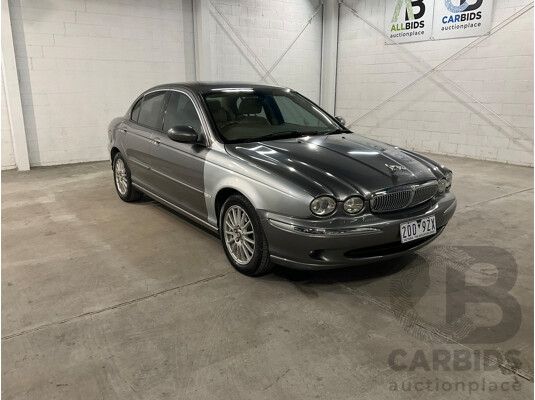 1663669 · 08/2006 Jaguar X Type 2.1 LE MY06 4D Sedan Platinum Silver Metallic 2.1L