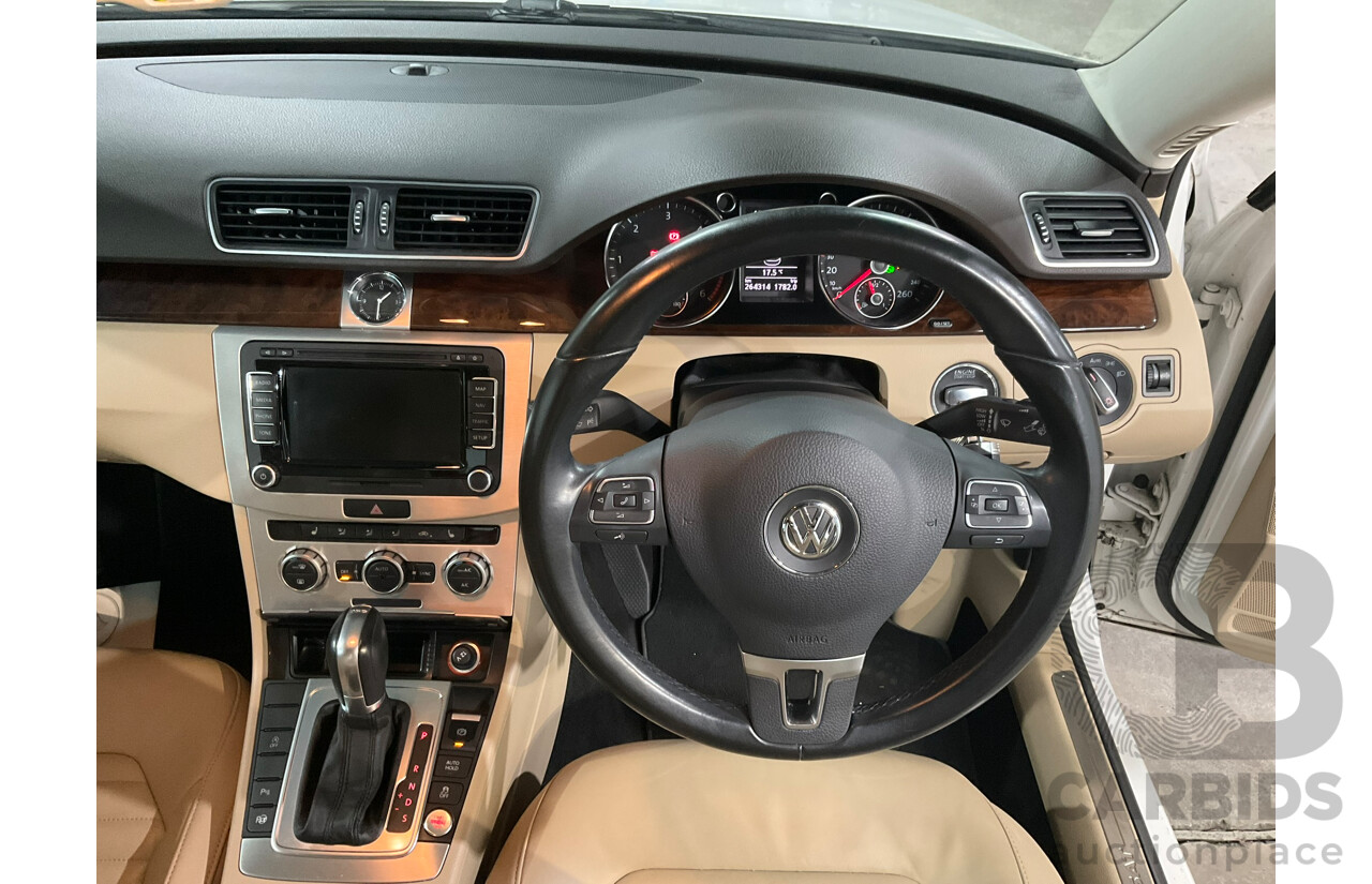 07/2014 Volkswagen Passat 130 TDI Highline 3C MY14.5 4d Sedan White Turbo Diesel 2.0L