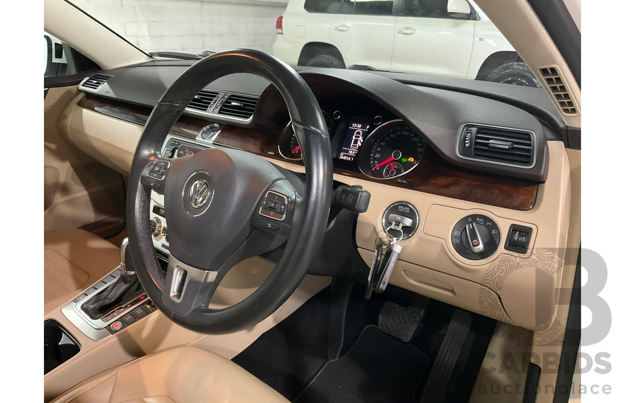 07/2014 Volkswagen Passat 130 TDI Highline 3C MY14.5 4d Sedan White Turbo Diesel 2.0L