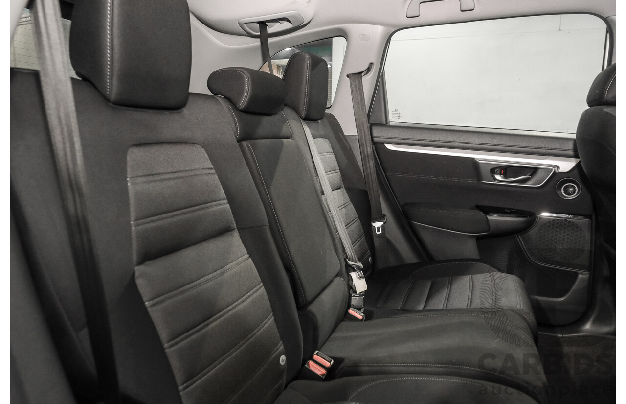 01/2018 Honda Cr-V VTi-S MY18 4d Wagon White 1.5L