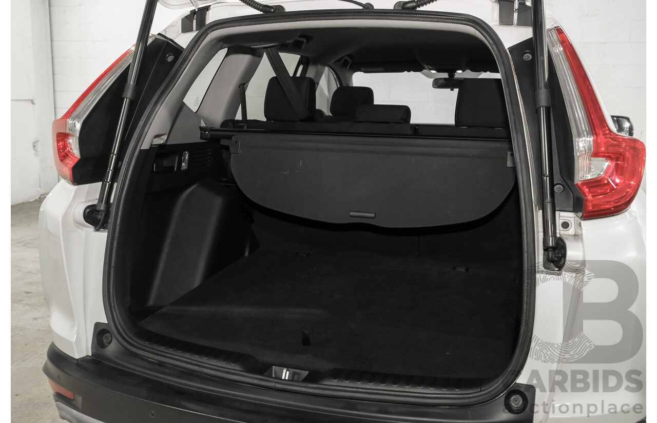 01/2018 Honda Cr-V VTi-S MY18 4d Wagon White 1.5L