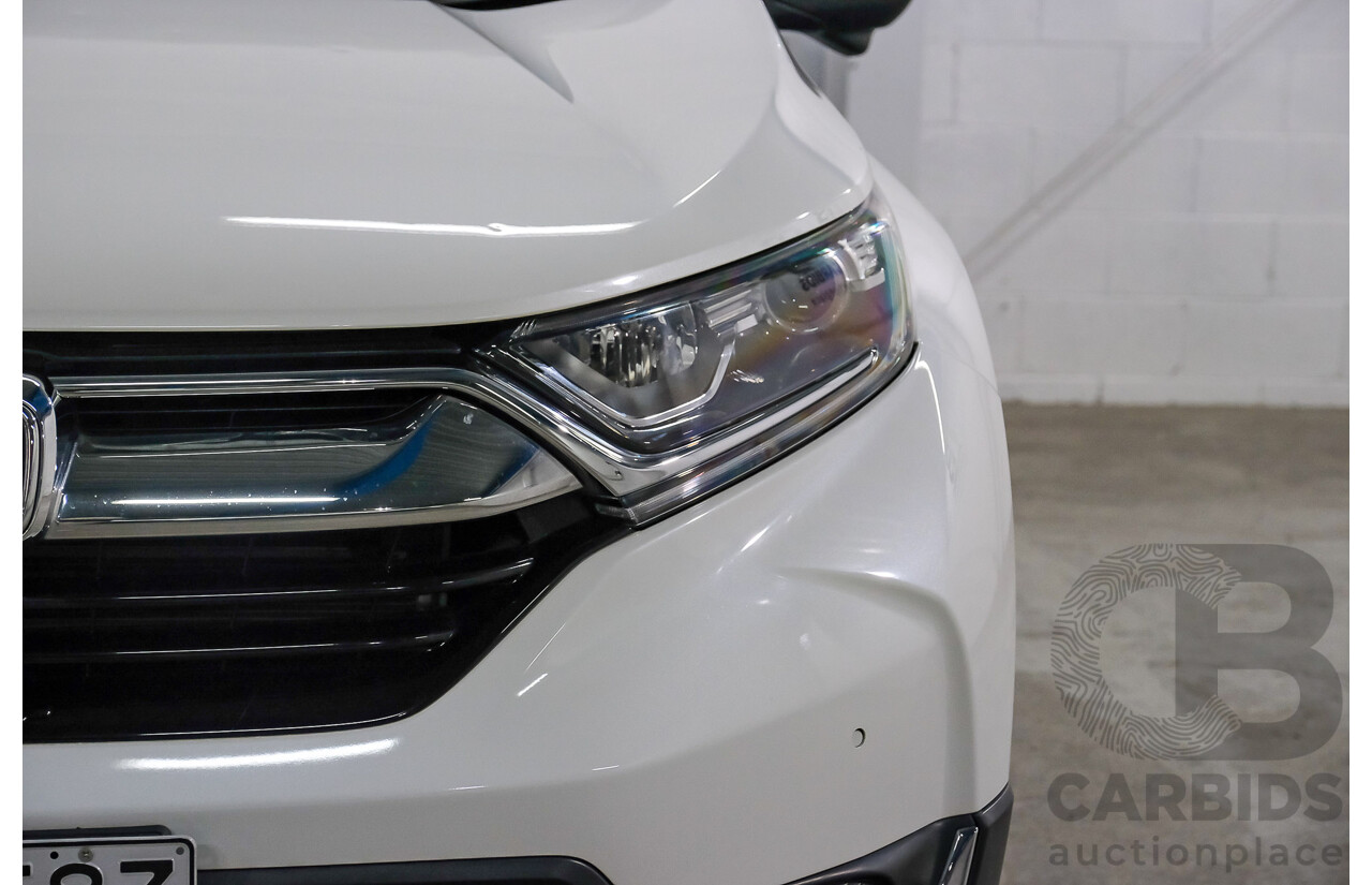 01/2018 Honda Cr-V VTi-S MY18 4d Wagon White 1.5L