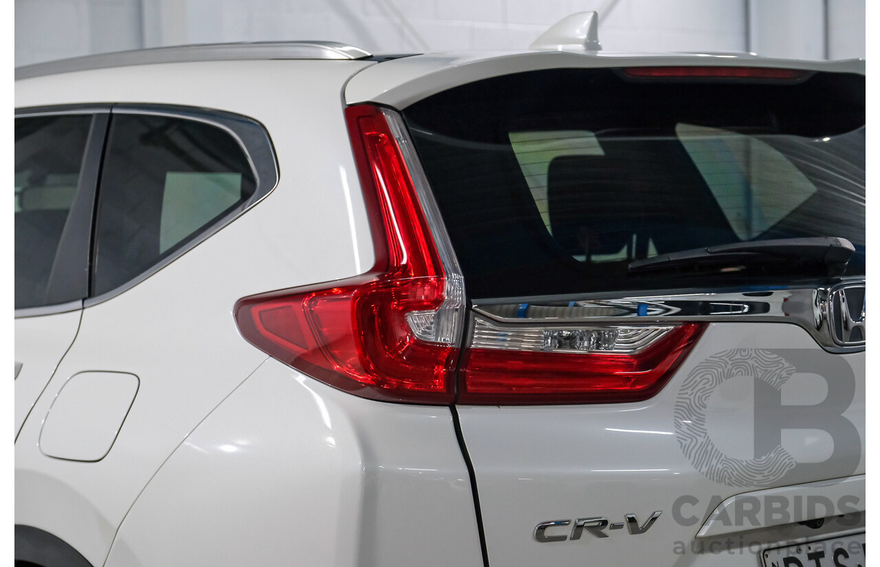 01/2018 Honda Cr-V VTi-S MY18 4d Wagon White 1.5L