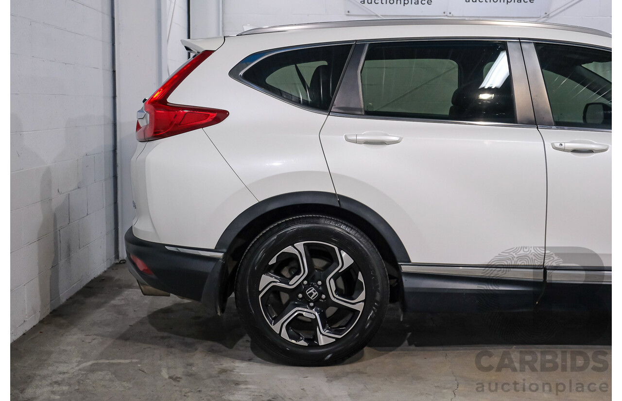 01/2018 Honda Cr-V VTi-S MY18 4d Wagon White 1.5L