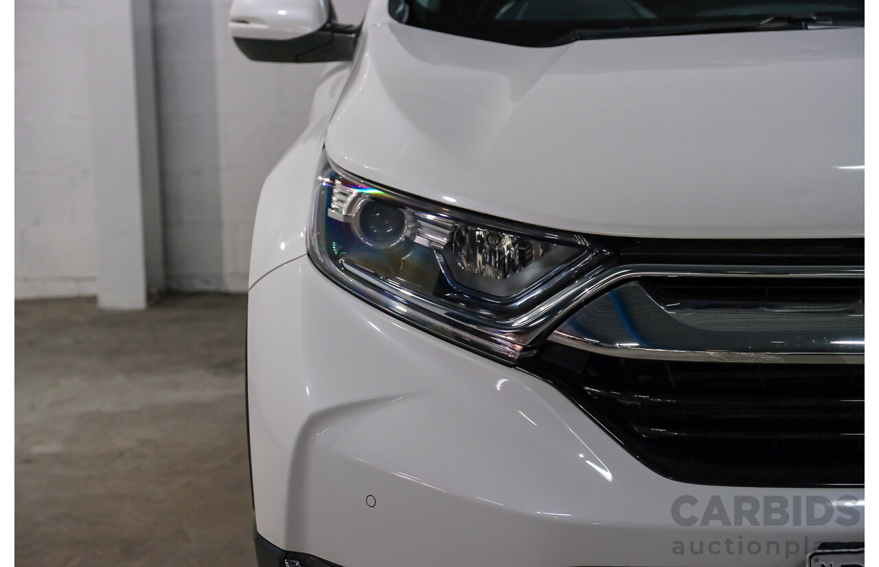 01/2018 Honda Cr-V VTi-S MY18 4d Wagon White 1.5L