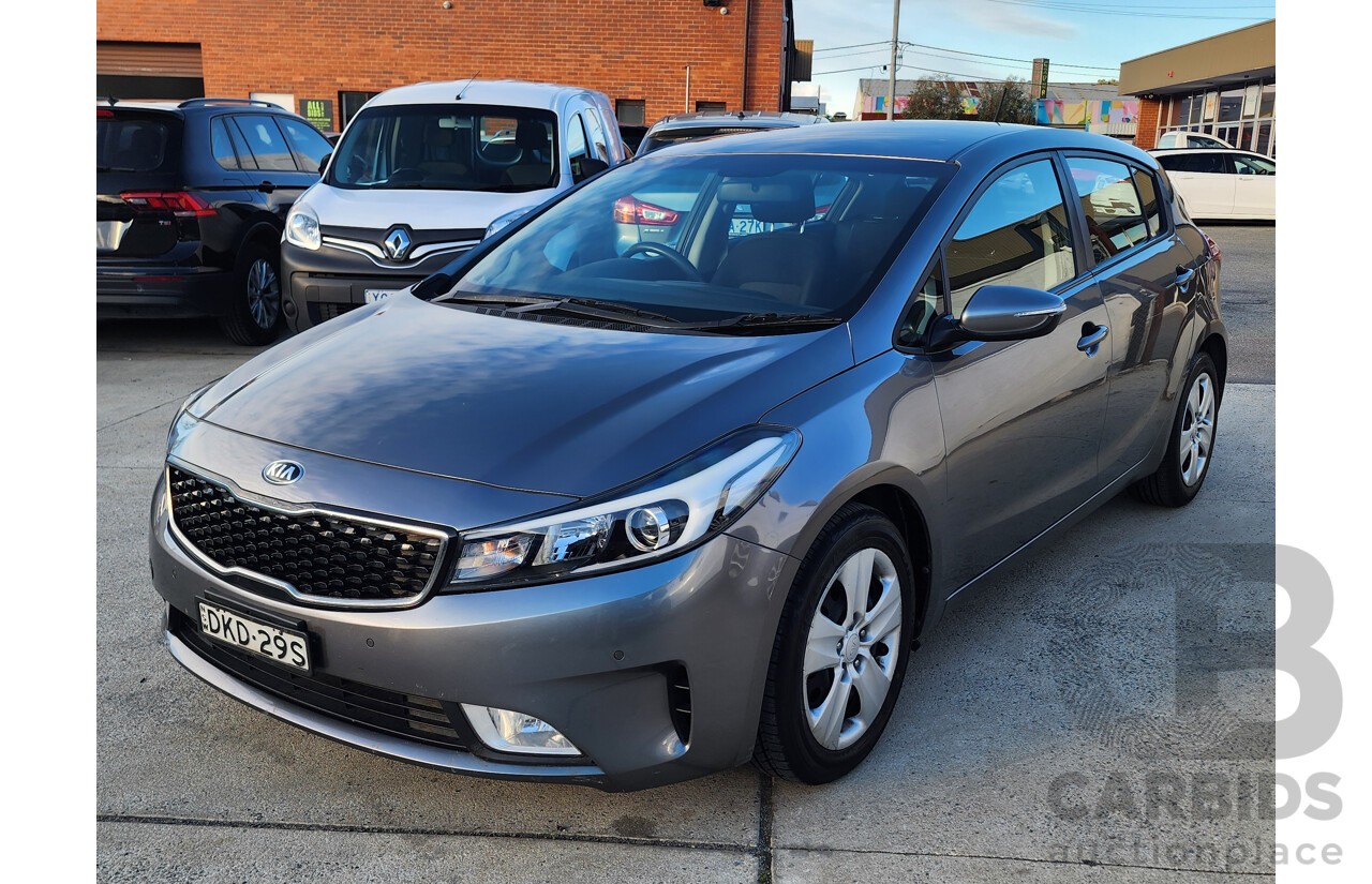 09/2016 Kia Cerato S YD MY17 5d Hatchback Grey 2.0L