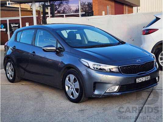 09/2016 Kia Cerato S YD MY17 5d Hatchback Grey 2.0L