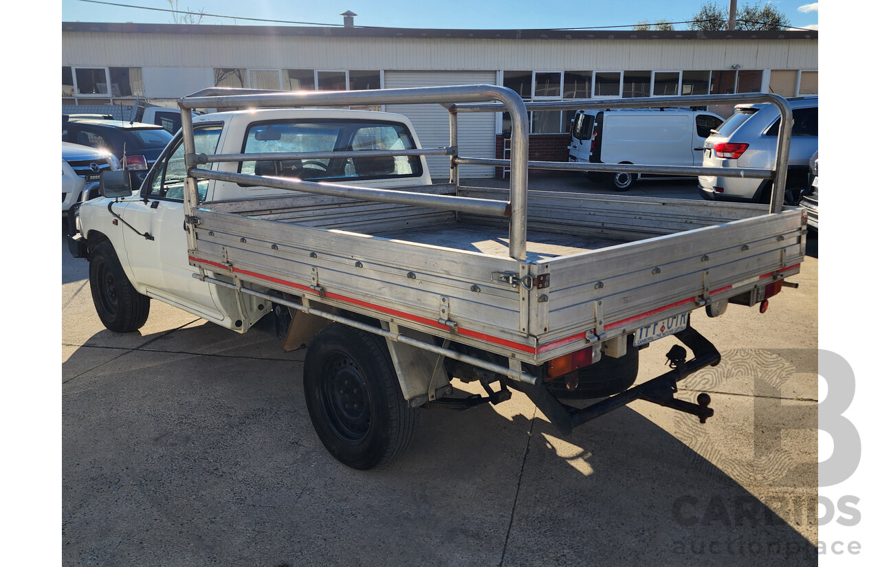 02/1993 Toyota Hilux RN85R C/Chas White 2.4L