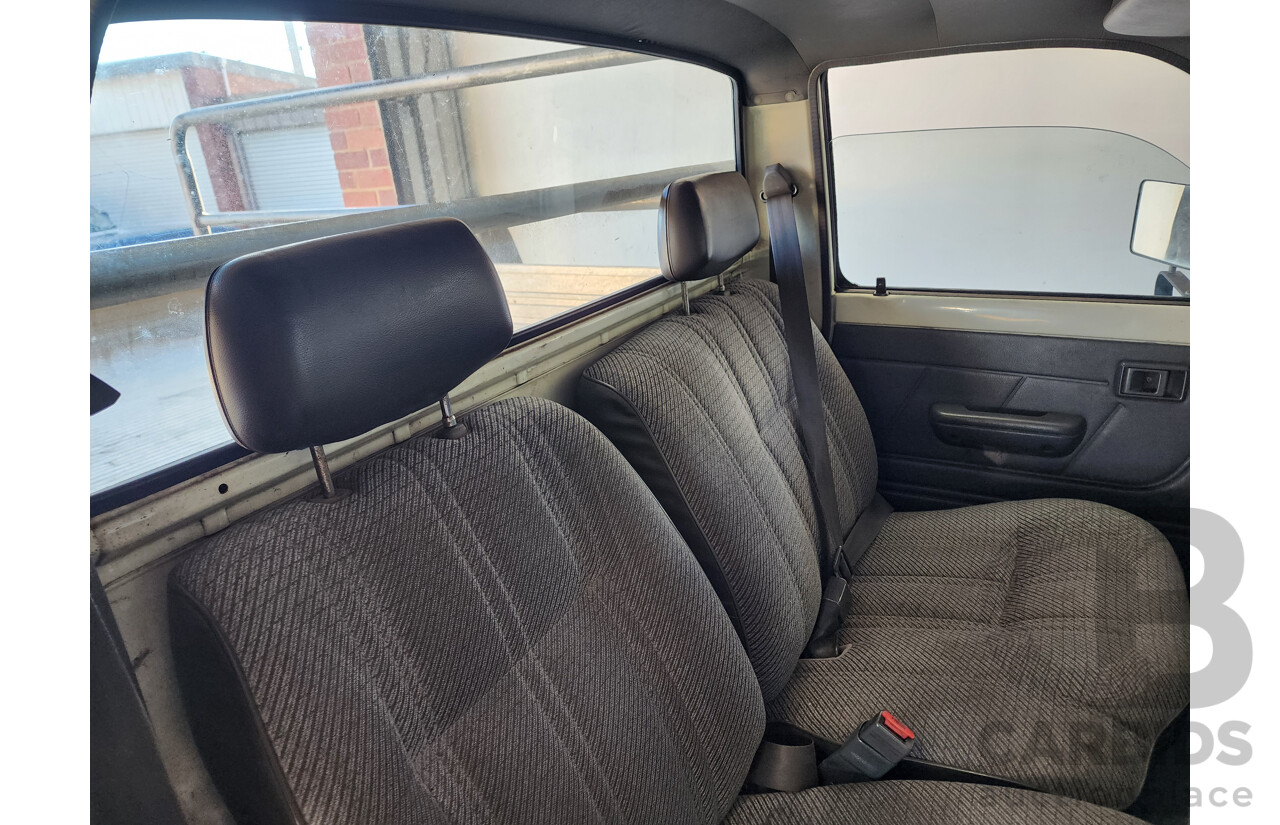02/1993 Toyota Hilux  RN85R C/Chas White 2.4L