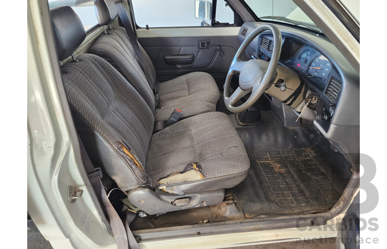 02/1993 Toyota Hilux  RN85R C/Chas White 2.4L