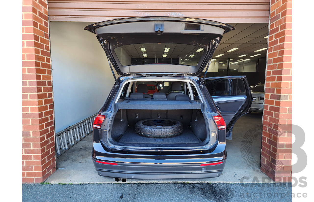 01/2017 Volkswagen Tiguan 110 TSI 5NA MY16 4d Wagon Black Turbo 1.4L