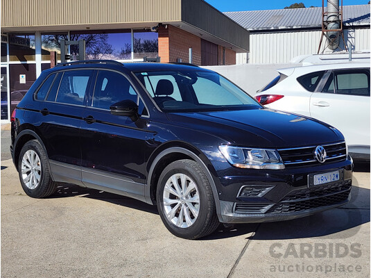 01/2017 Volkswagen Tiguan 110 TSI (4x2) 5NA MY16 4d Wagon Black 1.4L