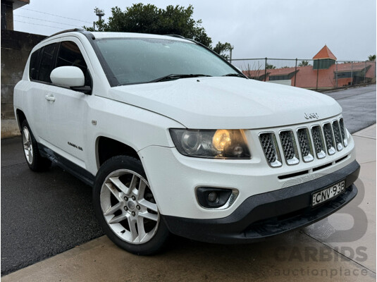 06/2013 Jeep Compass LIMITED (4x4) 4x4 MK MY14 4D Wagon White 2.4L
