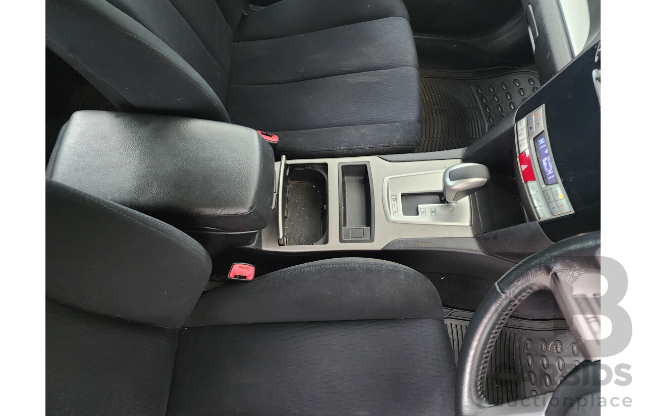 07/2010 Subaru Outback 2.5i MY10 4d Wagon Silver 2.5L
