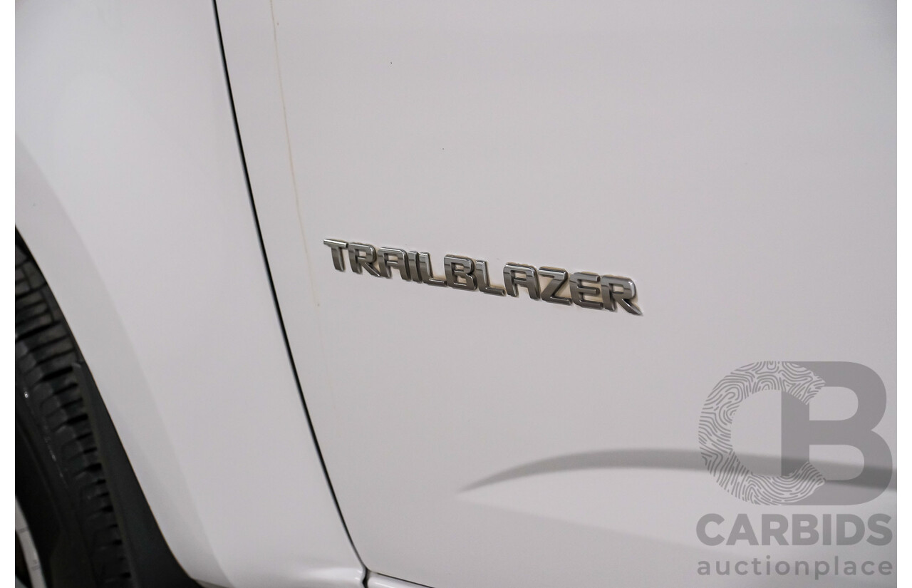 10/2016 Holden Trailblazer LT (4x4) RG MY17 4d Wagon White Turbo Diesel 2.8L