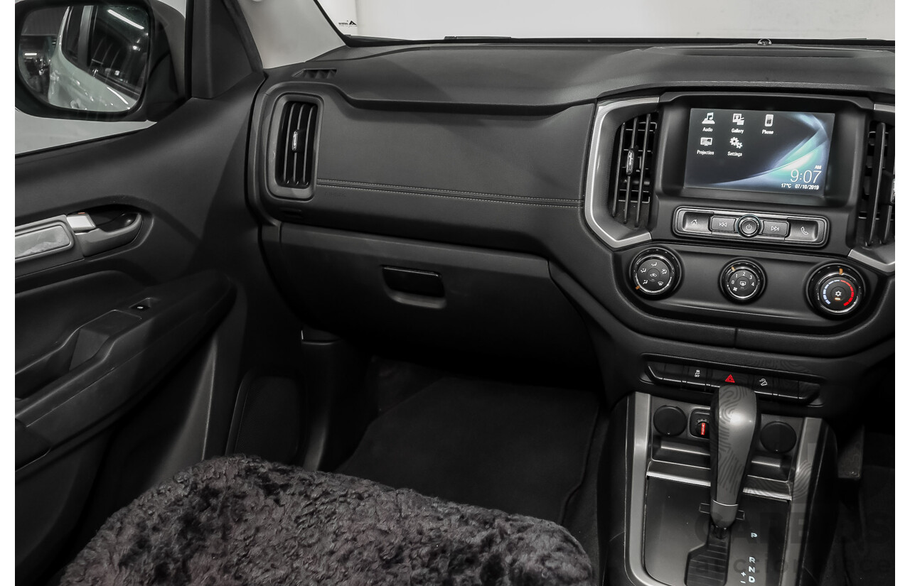 10/2016 Holden Trailblazer LT (4x4) RG MY17 4d Wagon White Turbo Diesel 2.8L