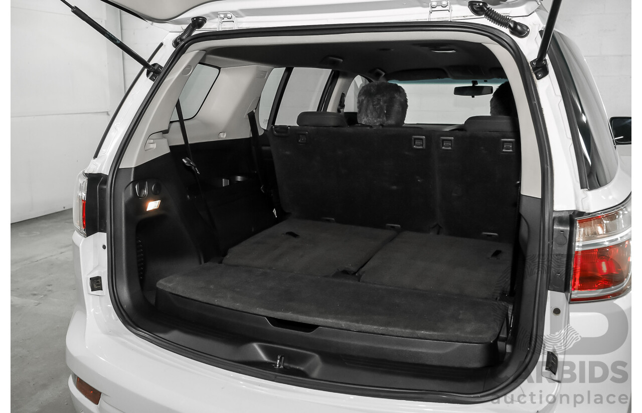 10/2016 Holden Trailblazer LT (4x4) RG MY17 4d Wagon White Turbo Diesel 2.8L