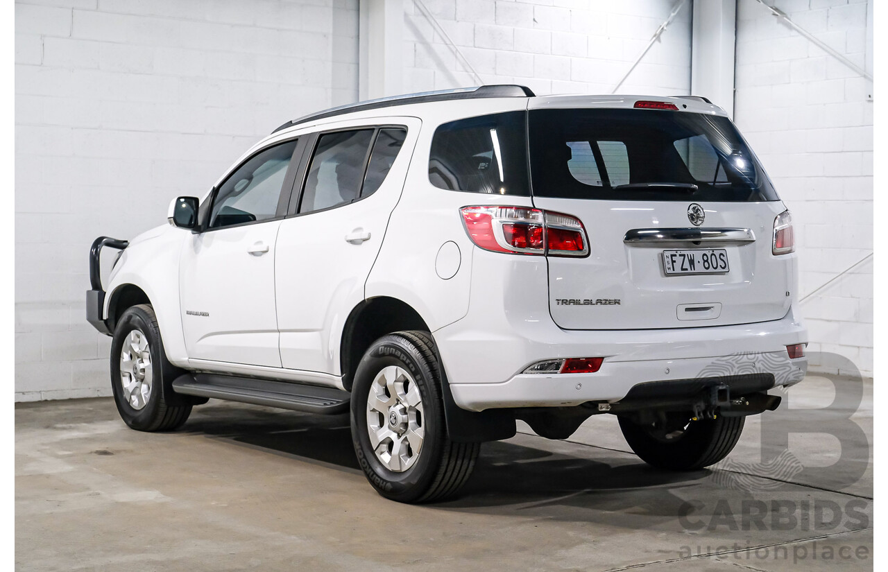 10/2016 Holden Trailblazer LT (4x4) RG MY17 4d Wagon White Turbo Diesel 2.8L