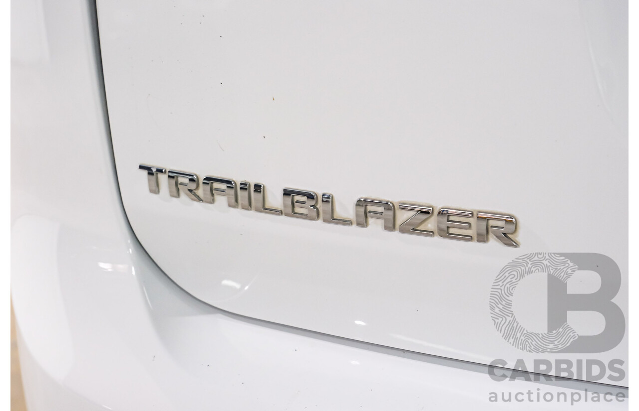 10/2016 Holden Trailblazer LT (4x4) RG MY17 4d Wagon White Turbo Diesel 2.8L