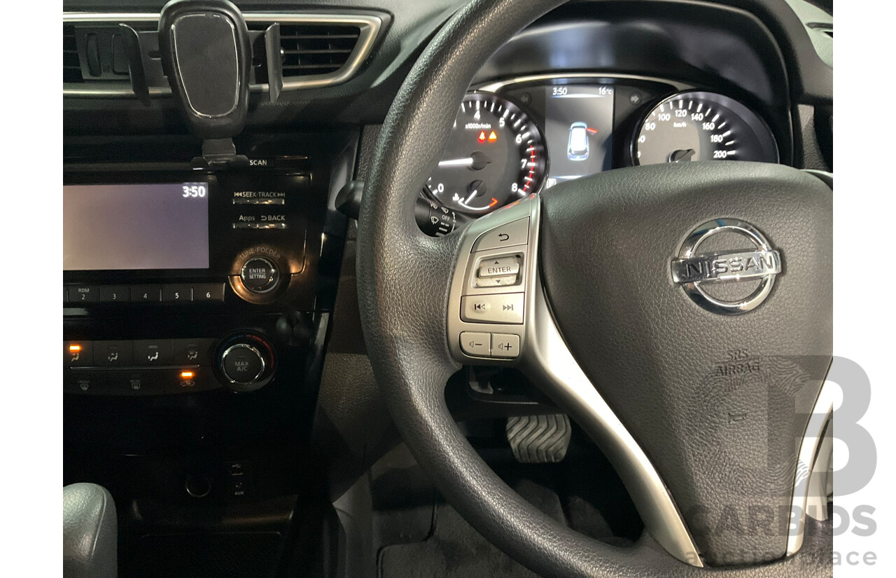 10/2016 Nissan X-Trail ST T32 4D Wagon Silver 2.5L - 7 Seater