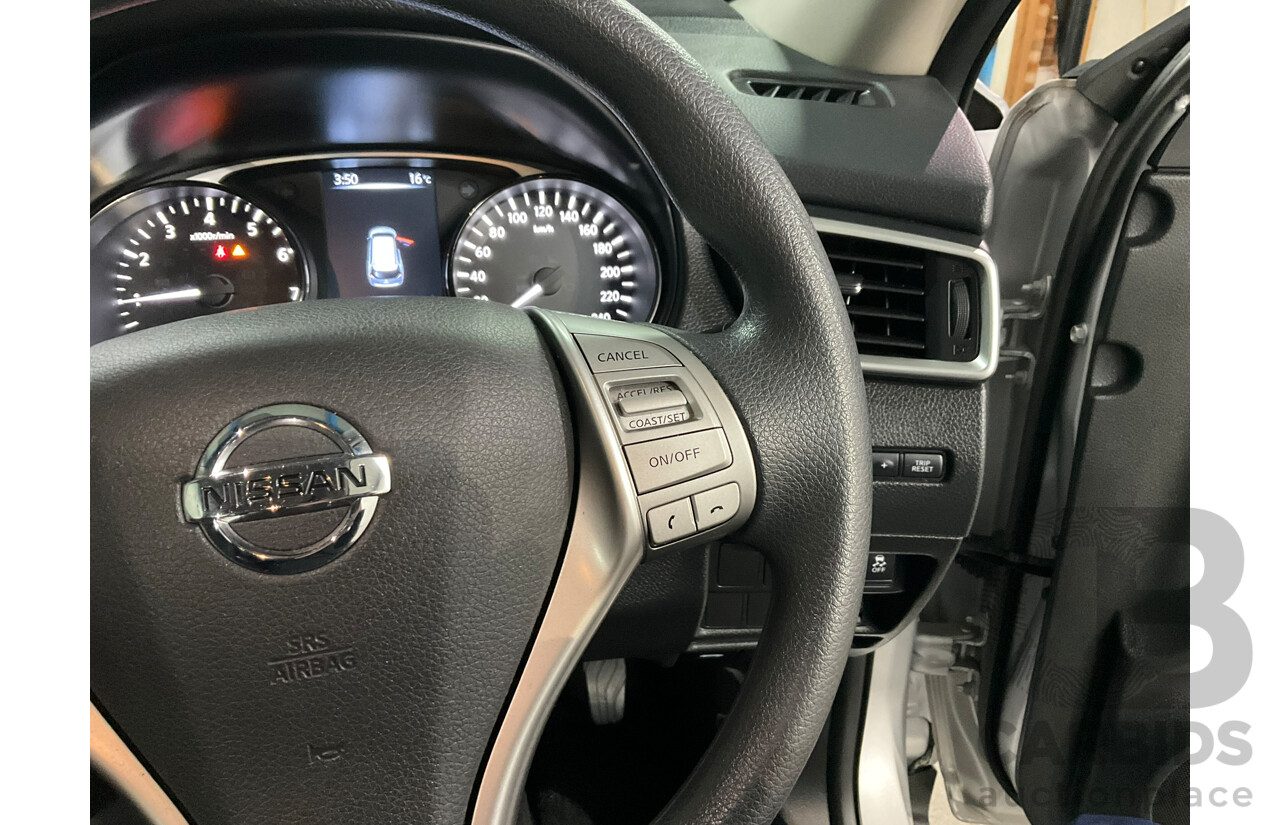10/2016 Nissan X-Trail ST T32 4D Wagon Silver 2.5L - 7 Seater
