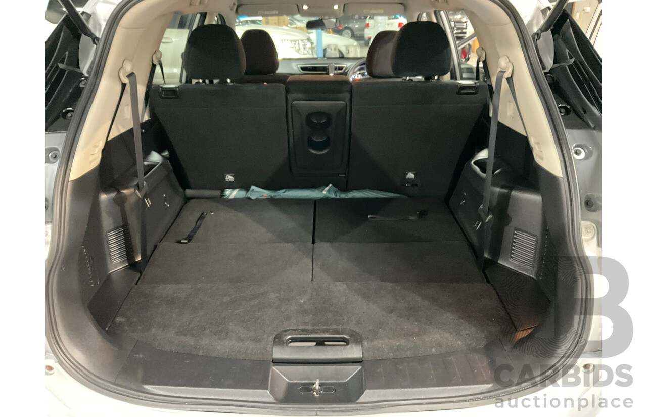 10/2016 Nissan X-Trail ST T32 4D Wagon Silver 2.5L - 7 Seater