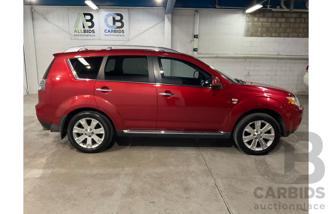 07/2009 Mitsubishi Outlander VR-X 7 Seater 4x4 ZG MY08 4d Wagon Red 3.0L