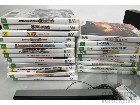 Nintendo (RVL-001) Wii W/ Games/Accessories/Controllers