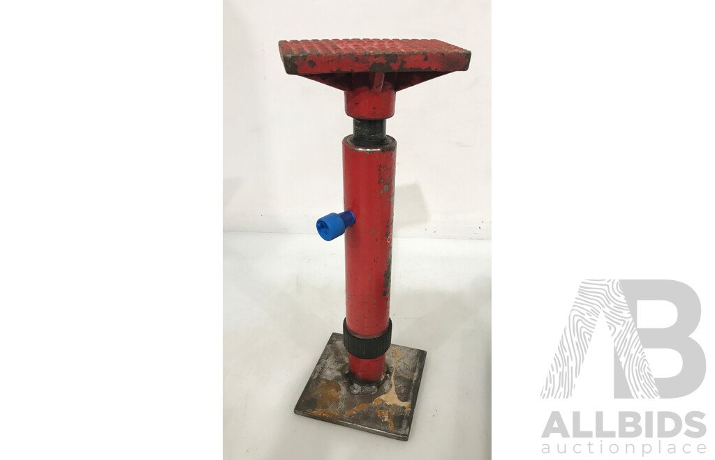 HAFCO Hydraulic Pull Ram, Hydraulic Body-Frame Repair Kit, and Car Stand