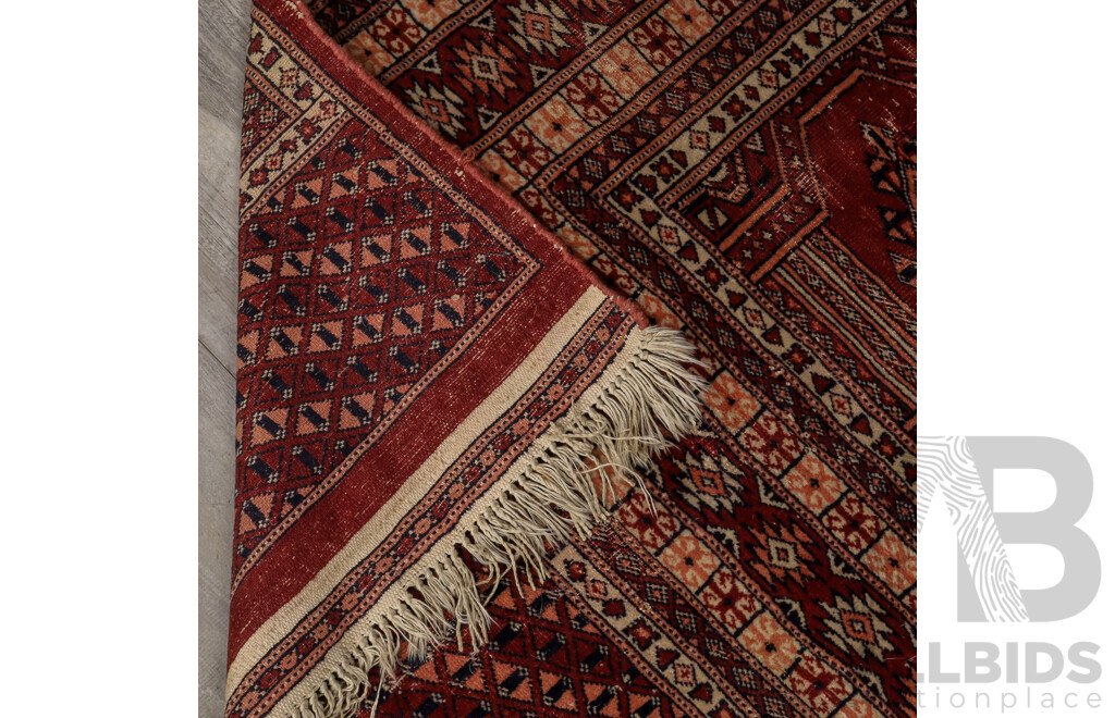 Hand Knotted Pakistani Rug