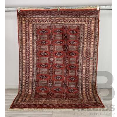 Hand Knotted Pakistani Rug