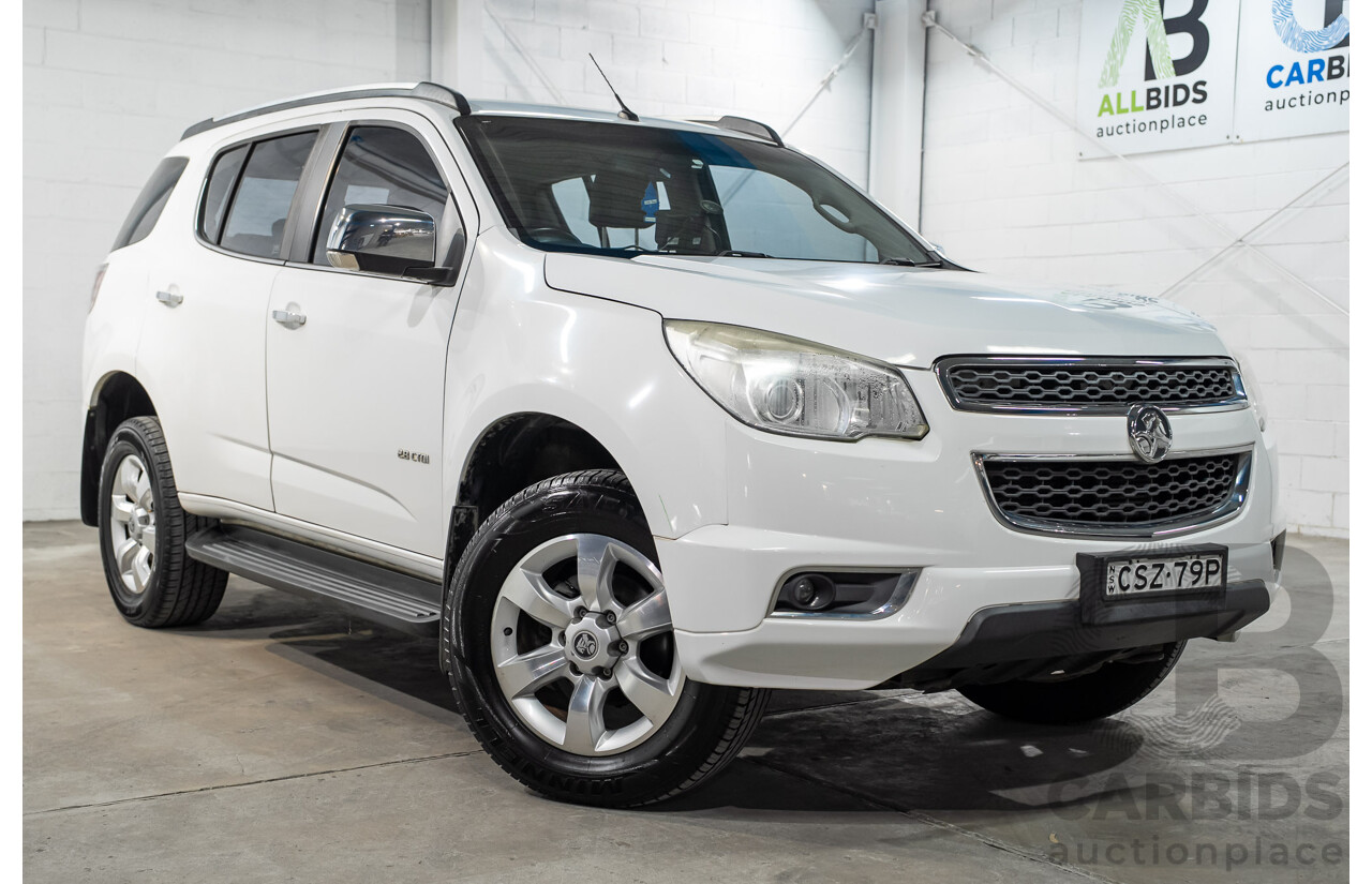 08/2014 Holden Colorado 7 LTZ (4x4) RG MY14 4D Wagon White Turbo Diesel 2.8L - 7 Seater