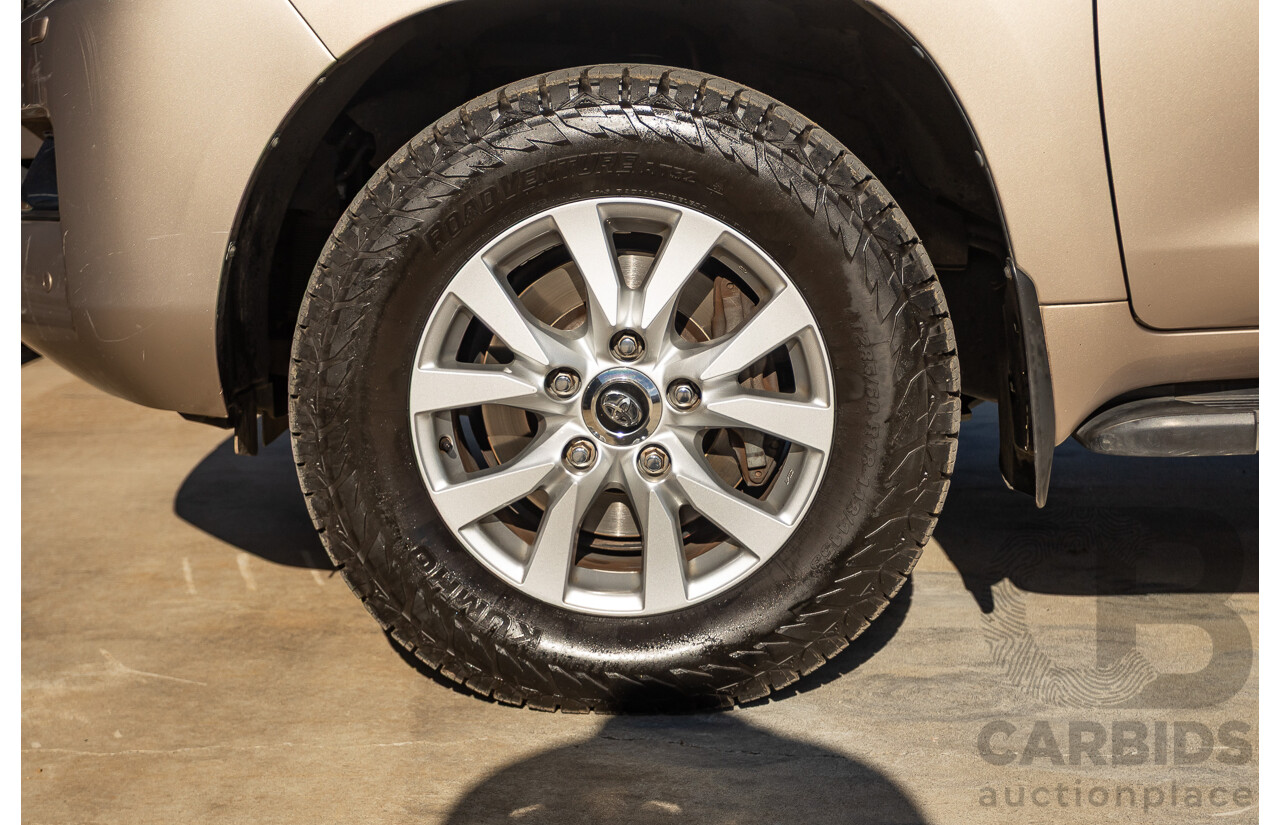 11/2016 Toyota Landcruiser VX (4x4) VDJ200R MY16 4D Wagon Sonora Gold Metallic 4.5L